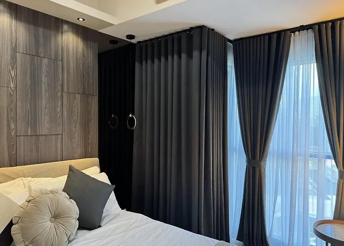Landscape View And Sea View 1br Near Airport Aparthotel