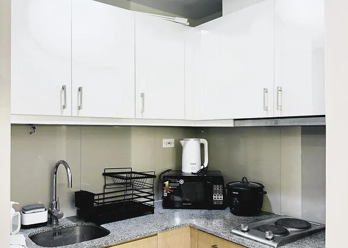 Landscape View And Sea View 1br Near Airport 4* Manila