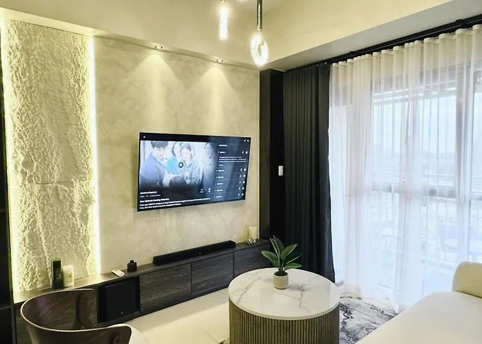 Landscape View And Sea View 1br Near Airport 4*