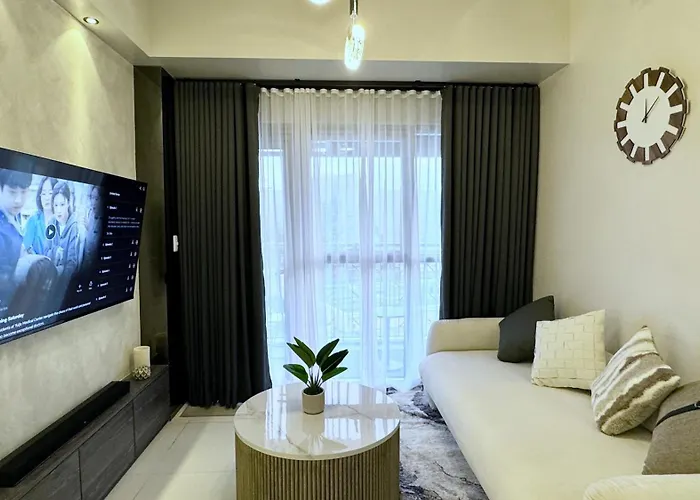 Landscape View And Sea View 1br Near Airport Manila